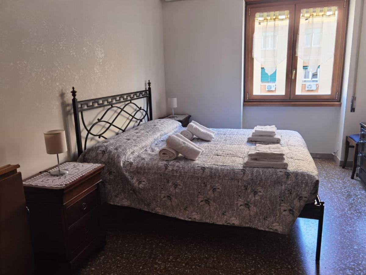 Appartamento Per Turisti E Famiglie Roma Exterior foto