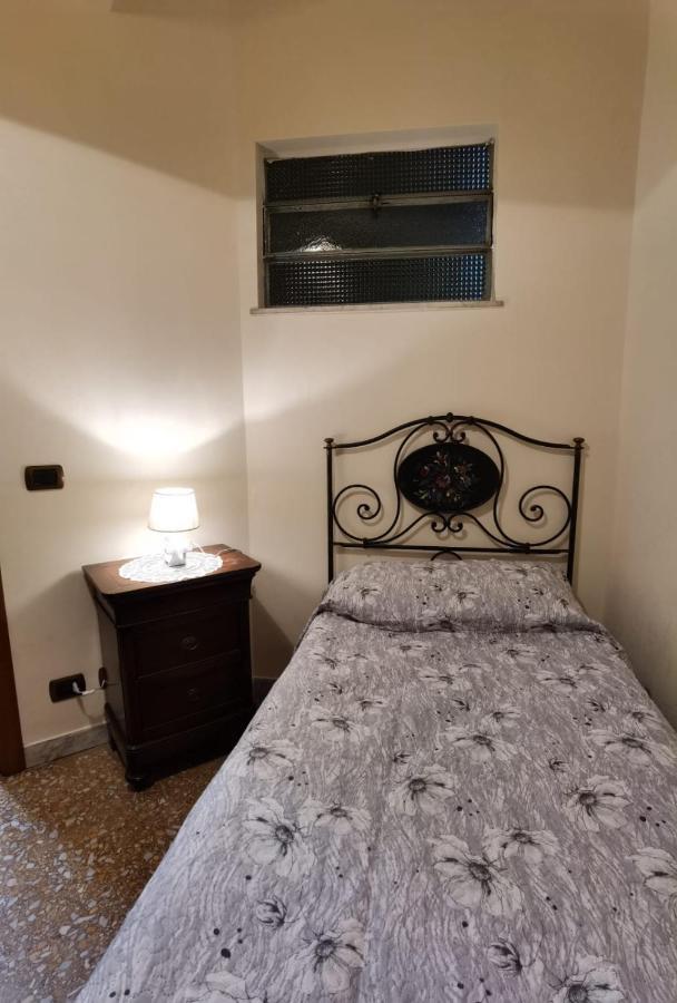 Appartamento Per Turisti E Famiglie Roma Exterior foto